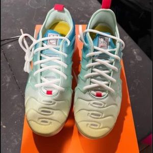 Nike Vapor Max Plus